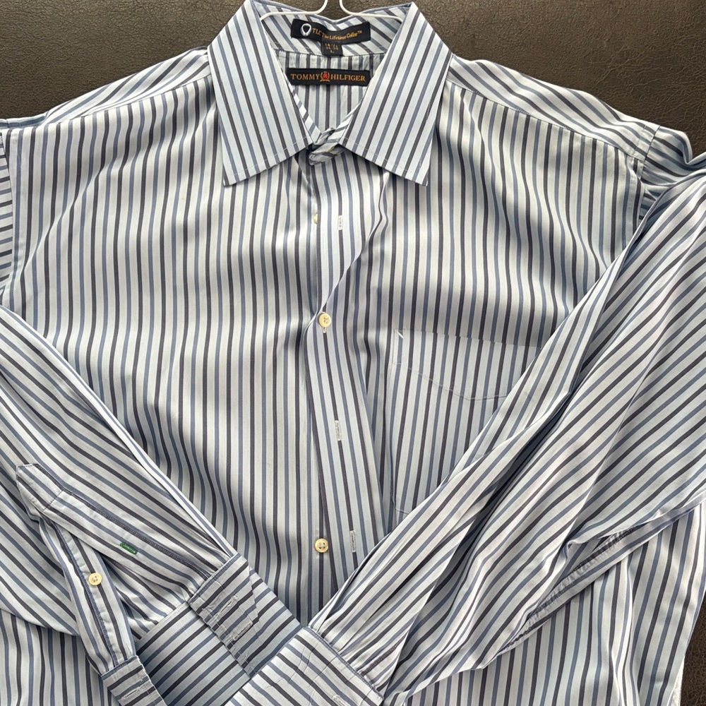 Tommy Hilfiger Men's Blue Striped Shirt